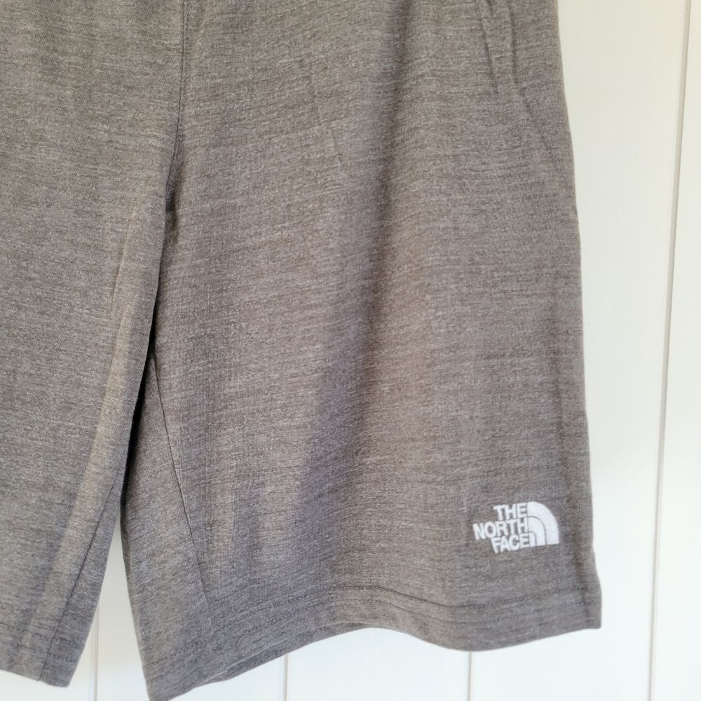 The North Face Boys Shorts Tri-Blend Gym Stretchy Knit Size XL NEW - Picture 3 of 6